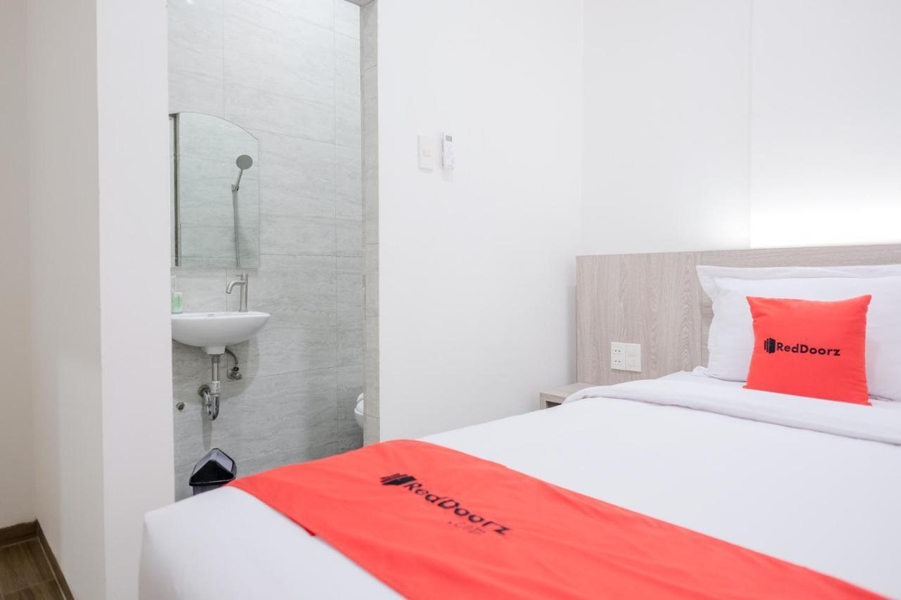 Reddoorz Plus @ Jalan Juanda Медан Екстер'єр фото