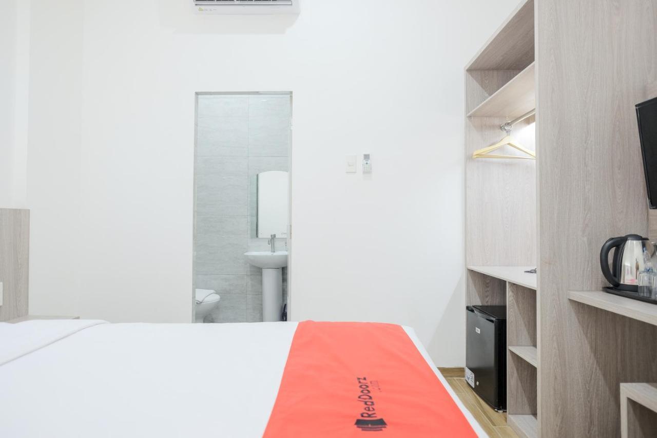 Reddoorz Plus @ Jalan Juanda Медан Екстер'єр фото